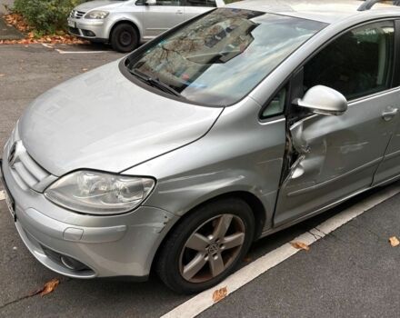 Сірий Фольксваген Golf Plus, об'ємом двигуна 0 л та пробігом 200 тис. км за 5350 $, фото 2 на Automoto.ua