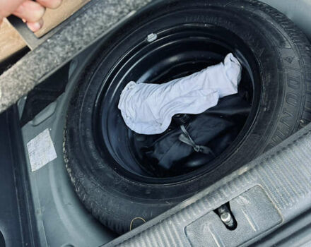 Сірий Фольксваген Golf Plus, об'ємом двигуна 1.4 л та пробігом 197 тис. км за 6000 $, фото 4 на Automoto.ua