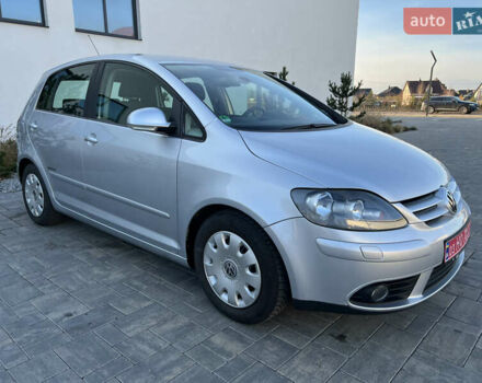 Серый Фольксваген Гольф Плюс, объемом двигателя 1.6 л и пробегом 99 тыс. км за 7250 $, фото 25 на Automoto.ua