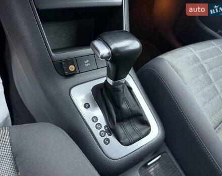 Серый Фольксваген Гольф Плюс, объемом двигателя 1.6 л и пробегом 189 тыс. км за 8400 $, фото 25 на Automoto.ua