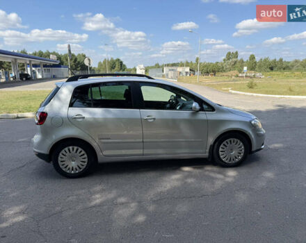 Серый Фольксваген Гольф Плюс, объемом двигателя 1.4 л и пробегом 181 тыс. км за 5800 $, фото 2 на Automoto.ua