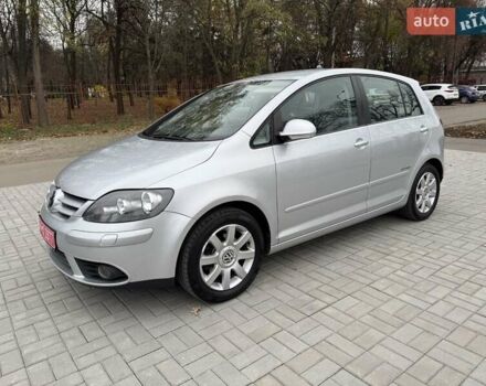 Серый Фольксваген Гольф Плюс, объемом двигателя 1.6 л и пробегом 127 тыс. км за 7550 $, фото 7 на Automoto.ua