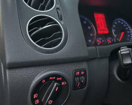 Серый Фольксваген Гольф Плюс, объемом двигателя 1.4 л и пробегом 243 тыс. км за 7300 $, фото 15 на Automoto.ua