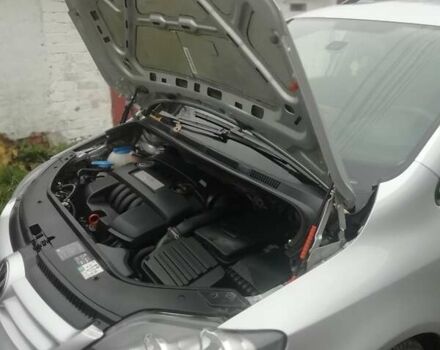 Серый Фольксваген Гольф Плюс, объемом двигателя 1.6 л и пробегом 218 тыс. км за 6700 $, фото 2 на Automoto.ua