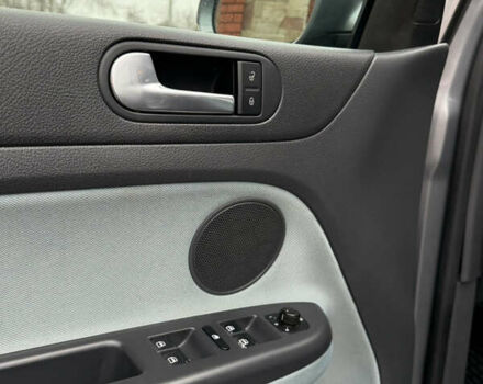 Серый Фольксваген Гольф Плюс, объемом двигателя 1.6 л и пробегом 225 тыс. км за 7399 $, фото 78 на Automoto.ua