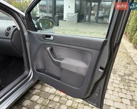 Серый Фольксваген Гольф Плюс, объемом двигателя 1.4 л и пробегом 155 тыс. км за 5700 $, фото 63 на Automoto.ua