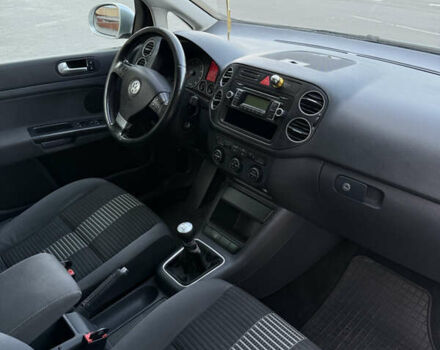 Сірий Фольксваген Golf Plus, об'ємом двигуна 1.4 л та пробігом 226 тис. км за 5900 $, фото 10 на Automoto.ua