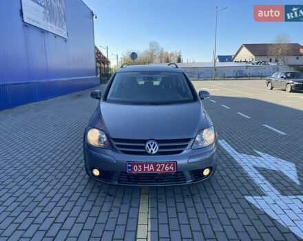 Серый Фольксваген Гольф Плюс, объемом двигателя 1.4 л и пробегом 174 тыс. км за 6150 $, фото 1 на Automoto.ua