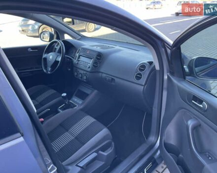 Серый Фольксваген Гольф Плюс, объемом двигателя 1.4 л и пробегом 174 тыс. км за 6150 $, фото 10 на Automoto.ua