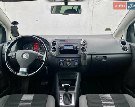 Серый Фольксваген Гольф Плюс, объемом двигателя 1.4 л и пробегом 199 тыс. км за 7500 $, фото 19 на Automoto.ua