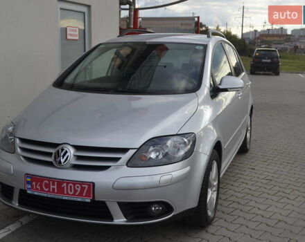 Сірий Фольксваген Golf Plus, об'ємом двигуна 1.6 л та пробігом 160 тис. км за 7999 $, фото 2 на Automoto.ua