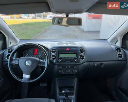 Сірий Фольксваген Golf Plus, об'ємом двигуна 1.4 л та пробігом 137 тис. км за 7950 $, фото 38 на Automoto.ua