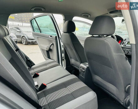 Серый Фольксваген Гольф Плюс, объемом двигателя 1.6 л и пробегом 245 тыс. км за 7800 $, фото 17 на Automoto.ua