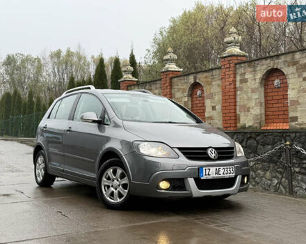 Серый Фольксваген Гольф Плюс, объемом двигателя 1.6 л и пробегом 225 тыс. км за 7399 $, фото 3 на Automoto.ua
