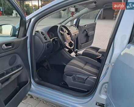 Сірий Фольксваген Golf Plus, об'ємом двигуна 1.4 л та пробігом 207 тис. км за 7200 $, фото 19 на Automoto.ua