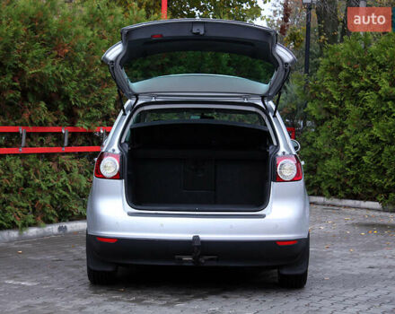 Серый Фольксваген Гольф Плюс, объемом двигателя 1.6 л и пробегом 189 тыс. км за 7800 $, фото 17 на Automoto.ua