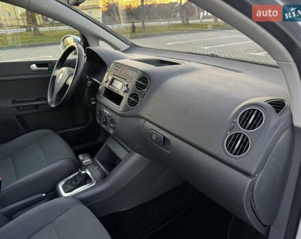 Сірий Фольксваген Golf Plus, об'ємом двигуна 1.6 л та пробігом 163 тис. км за 7499 $, фото 30 на Automoto.ua