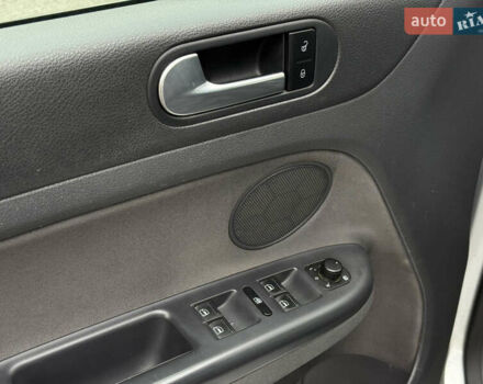 Серый Фольксваген Гольф Плюс, объемом двигателя 1.9 л и пробегом 230 тыс. км за 7800 $, фото 12 на Automoto.ua