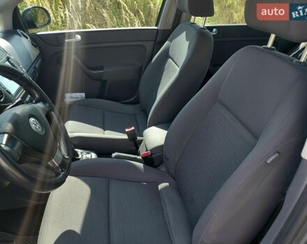 Сірий Фольксваген Golf Plus, об'ємом двигуна 1.6 л та пробігом 250 тис. км за 7400 $, фото 17 на Automoto.ua