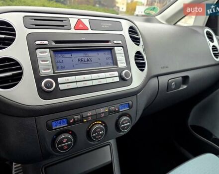 Серый Фольксваген Гольф Плюс, объемом двигателя 1.4 л и пробегом 121 тыс. км за 7400 $, фото 76 на Automoto.ua