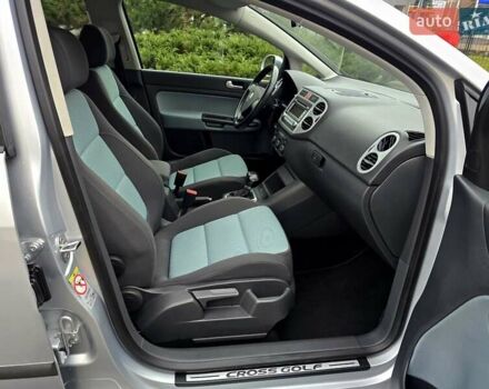 Серый Фольксваген Гольф Плюс, объемом двигателя 1.4 л и пробегом 121 тыс. км за 7400 $, фото 41 на Automoto.ua