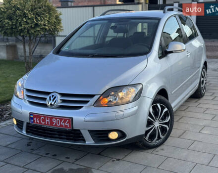 Серый Фольксваген Гольф Плюс, объемом двигателя 1.6 л и пробегом 208 тыс. км за 6490 $, фото 2 на Automoto.ua