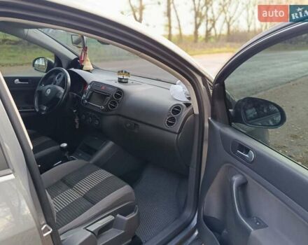Фольксваген Гольф Плюс 2008 в Коростене на Automoto.ua Серый Фольксваген Гольф Плюс, объемом двигателя 1.6 л и пробегом 194 тыс. км за 6850 $, фото 10 на Automoto.ua