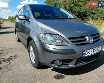 Сірий Фольксваген Golf Plus, об'ємом двигуна 1.6 л та пробігом 250 тис. км за 7400 $, фото 21 на Automoto.ua