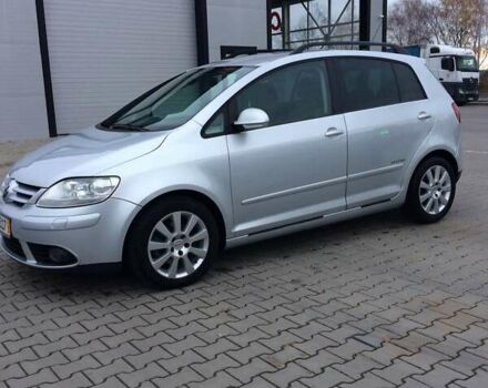 Серый Фольксваген Гольф Плюс, объемом двигателя 1.4 л и пробегом 195 тыс. км за 6900 $, фото 2 на Automoto.ua
