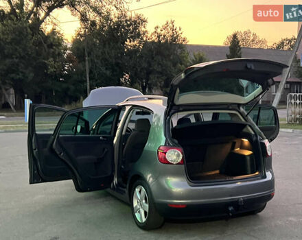 Серый Фольксваген Гольф Плюс, объемом двигателя 0 л и пробегом 221 тыс. км за 6300 $, фото 73 на Automoto.ua