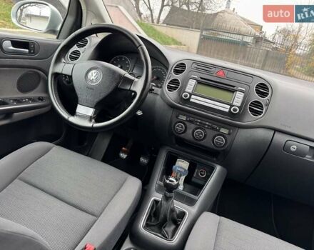 Серый Фольксваген Гольф Плюс, объемом двигателя 1.6 л и пробегом 127 тыс. км за 7550 $, фото 50 на Automoto.ua