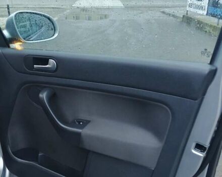 Серый Фольксваген Гольф Плюс, объемом двигателя 1.6 л и пробегом 240 тыс. км за 5999 $, фото 32 на Automoto.ua