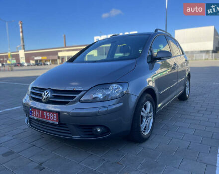 Фольксваген Гольф Плюс 2008 в Черкассах на Automoto.ua Серый Фольксваген Гольф Плюс, объемом двигателя 1.4 л и пробегом 238 тыс. км за 6599 $, фото 2 на Automoto.ua