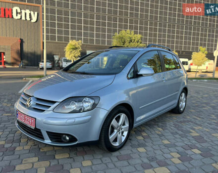 Фольксваген Гольф Плюс 2008 в Луцке на Automoto.ua Серый Фольксваген Гольф Плюс, объемом двигателя 1.4 л и пробегом 169 тыс. км за 7350 $, фото 1 на Automoto.ua