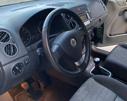 Фольксваген Гольф Плюс 2008 в Ахтырке на Automoto.ua Серый Фольксваген Гольф Плюс, объемом двигателя 1.6 л и пробегом 165 тыс. км за 6999 $, фото 7 на Automoto.ua