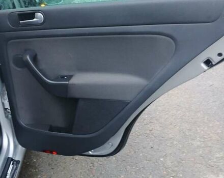 Серый Фольксваген Гольф Плюс, объемом двигателя 1.6 л и пробегом 240 тыс. км за 5999 $, фото 33 на Automoto.ua