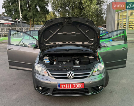 Серый Фольксваген Гольф Плюс, объемом двигателя 0 л и пробегом 221 тыс. км за 6300 $, фото 65 на Automoto.ua