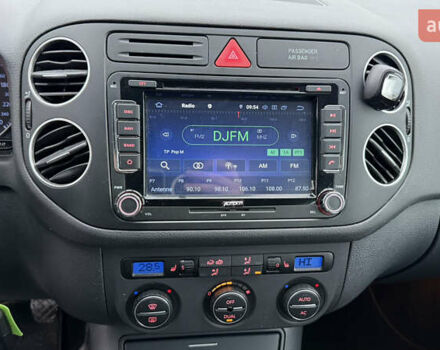 Серый Фольксваген Гольф Плюс, объемом двигателя 1.4 л и пробегом 220 тыс. км за 6500 $, фото 22 на Automoto.ua