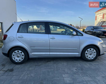 Серый Фольксваген Гольф Плюс, объемом двигателя 1.6 л и пробегом 99 тыс. км за 7250 $, фото 22 на Automoto.ua