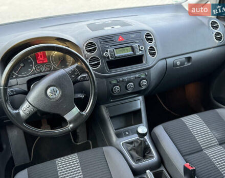 Серый Фольксваген Гольф Плюс, объемом двигателя 0 л и пробегом 166 тыс. км за 5800 $, фото 33 на Automoto.ua