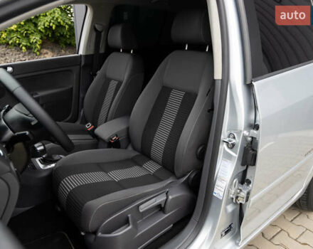 Сірий Фольксваген Golf Plus, об'ємом двигуна 1.9 л та пробігом 196 тис. км за 8700 $, фото 22 на Automoto.ua