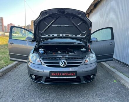 Сірий Фольксваген Golf Plus, об'ємом двигуна 1.4 л та пробігом 137 тис. км за 7950 $, фото 2 на Automoto.ua