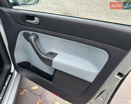 Сірий Фольксваген Golf Plus, об'ємом двигуна 1.4 л та пробігом 213 тис. км за 6900 $, фото 11 на Automoto.ua