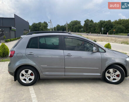 Серый Фольксваген Гольф Плюс, объемом двигателя 1.4 л и пробегом 231 тыс. км за 6600 $, фото 2 на Automoto.ua