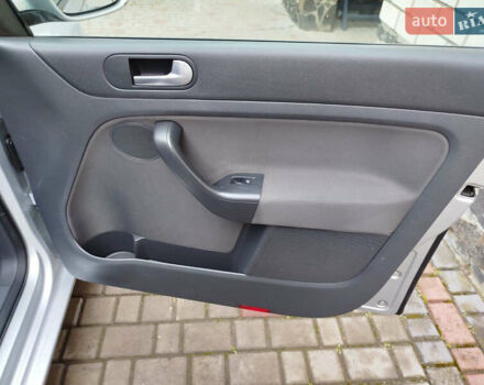 Серый Фольксваген Гольф Плюс, объемом двигателя 1.4 л и пробегом 225 тыс. км за 7550 $, фото 20 на Automoto.ua