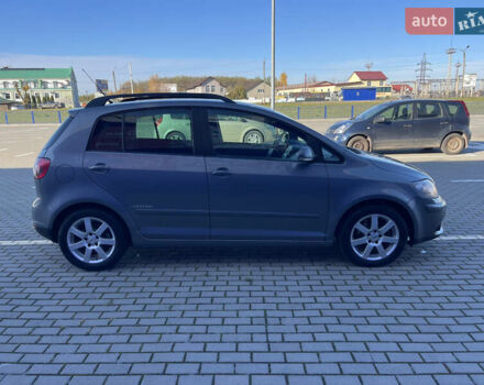 Серый Фольксваген Гольф Плюс, объемом двигателя 1.4 л и пробегом 174 тыс. км за 6150 $, фото 3 на Automoto.ua