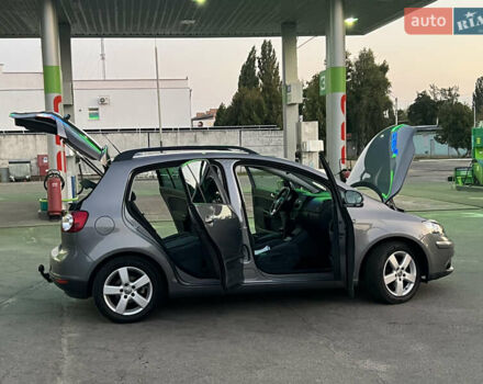 Серый Фольксваген Гольф Плюс, объемом двигателя 0 л и пробегом 221 тыс. км за 6300 $, фото 71 на Automoto.ua