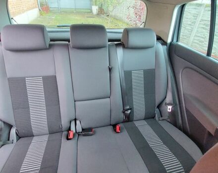 Серый Фольксваген Гольф Плюс, объемом двигателя 1.4 л и пробегом 240 тыс. км за 7700 $, фото 6 на Automoto.ua