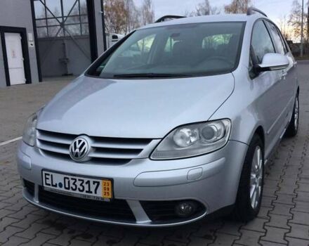 Серый Фольксваген Гольф Плюс, объемом двигателя 1.4 л и пробегом 195 тыс. км за 6900 $, фото 1 на Automoto.ua