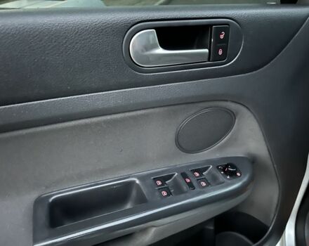 Серый Фольксваген Гольф Плюс, объемом двигателя 1.4 л и пробегом 243 тыс. км за 7300 $, фото 8 на Automoto.ua